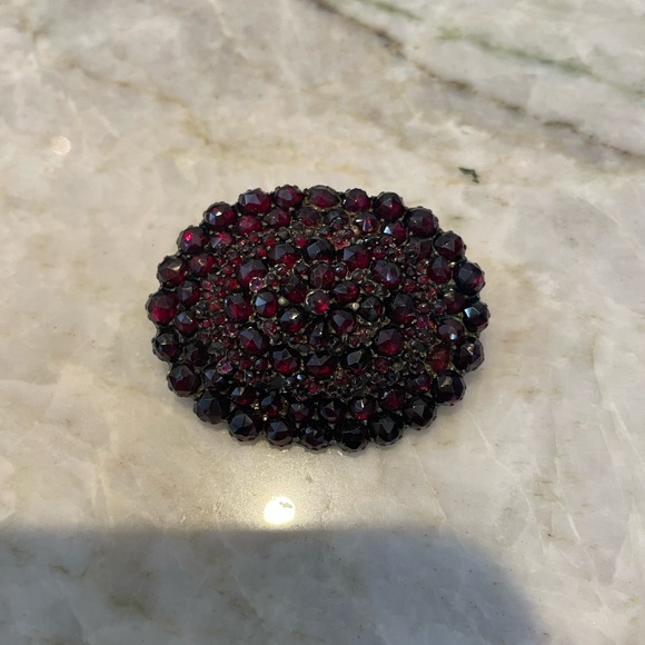 Garnet Antique Bohemian Cluster Brooch - Picture 4 of 4